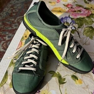 Teva SIZE 9,  S/N 1000225 green lace up shoes.